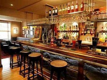 Holland Arms Hotel Gaerwen Bagian luar foto